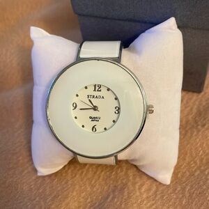 Strada fashion watch